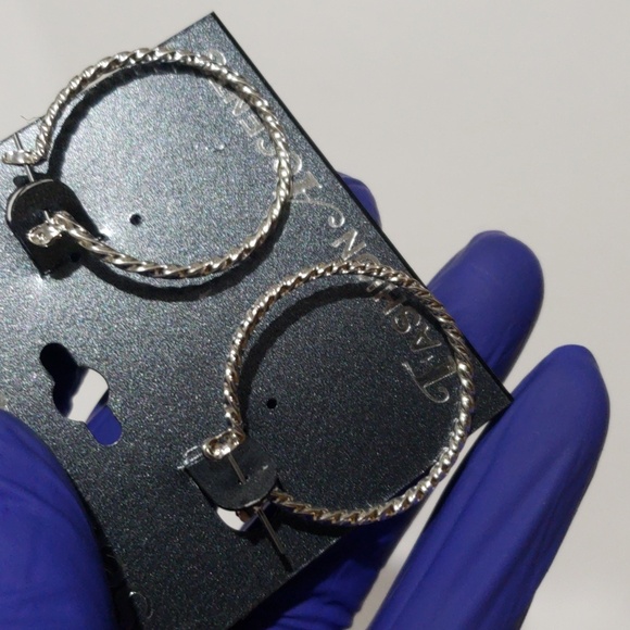 Silver-Tone Twisted Wire Hoop Earrings – 1.25" Classic Lightweight Hoops Women - Picture 7 of 8